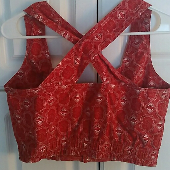 Top - Picture 2 of 4